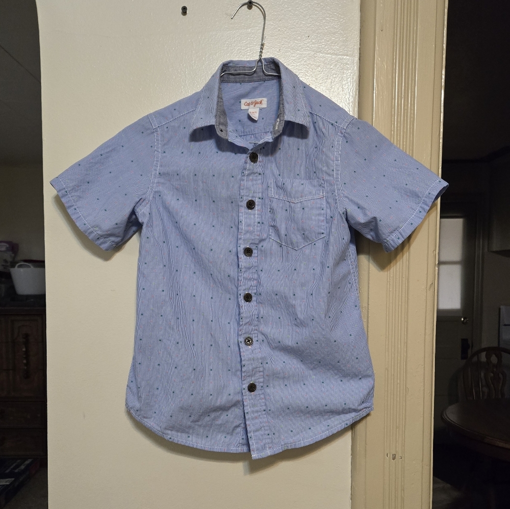 Brand new!! NWOT Cat & Jack striped button up short sleeve shirt size small 6/7